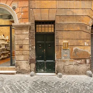 Lovely Nest By The Pantheon , Roma Italia